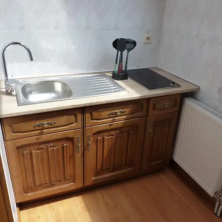 Les Bons Amis Apartment *