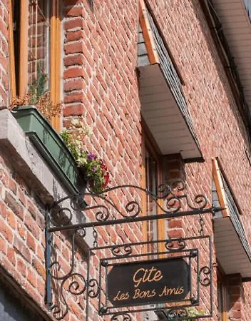 Les Bons Amis Apartment *